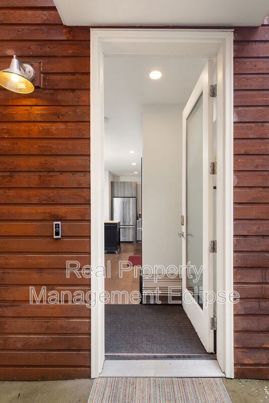 Foto del edificio - 1761 19th Ave S