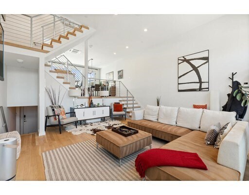 Building Photo - 310 Putnam Ave