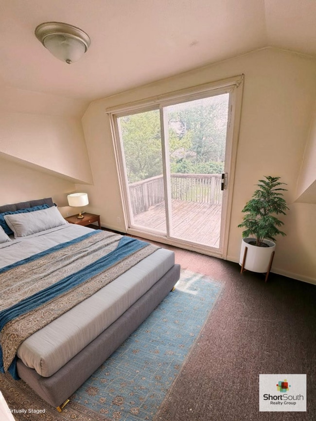 Building Photo - Updated 2 Bed 1 Bath apartment in Muskegon