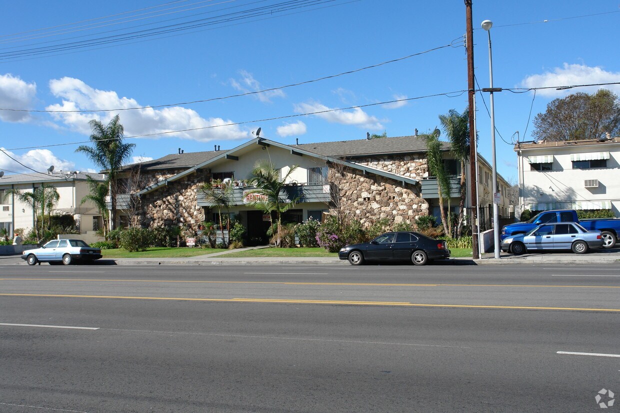 Foto del edificio - 6929 Sepulveda Blvd