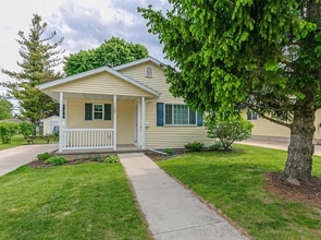 Building Photo - 1139 W Hawes Ave
