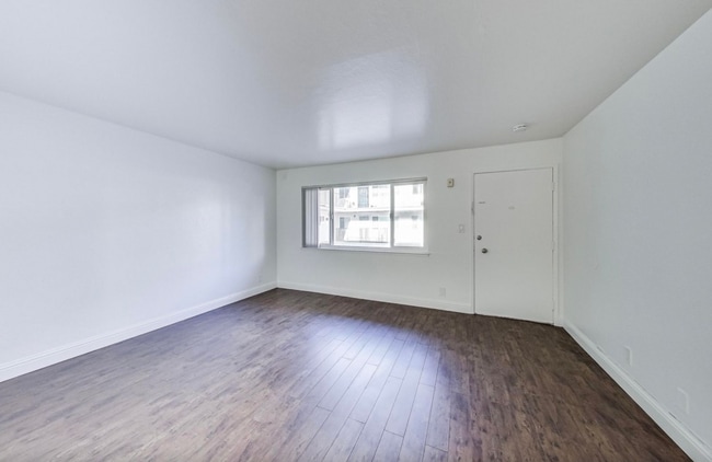 Foto del edificio - 1002 E 23rd St