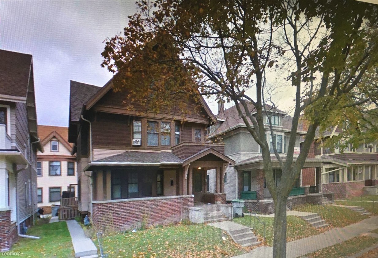 Primary Photo - 1009 N 33rd St