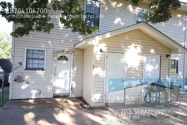Foto del edificio - 703 Stratford Dr