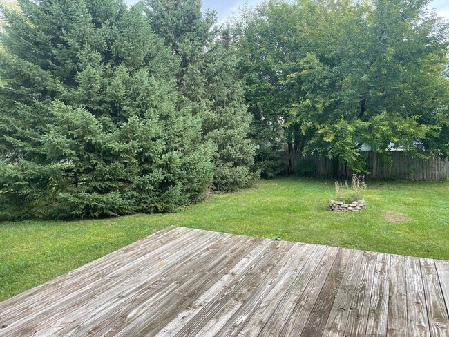 Building Photo - 8215 Rutledge St