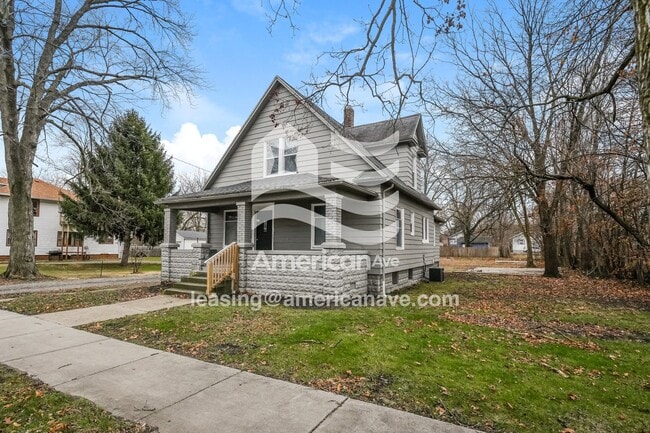 Building Photo - 237 W Garfield Ave