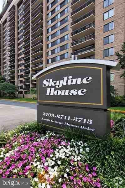 Building Photo - 3709 S George Mason Dr