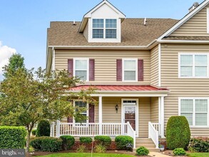 Building Photo - 310 Katie Ln