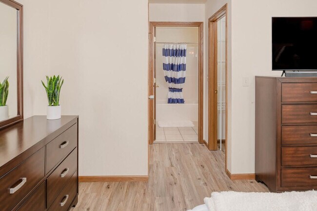 Foto del edificio - 1697 Gateway Pl