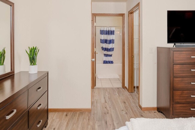 Building Photo - 1697 Gateway Pl