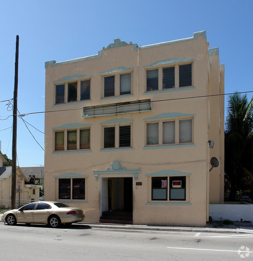 Foto principal - 520 SW 1st St