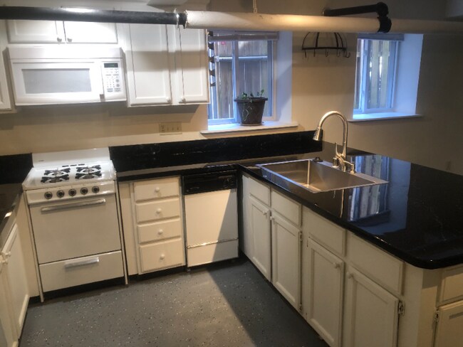 Foto del edificio - 1315 Park Rd NW