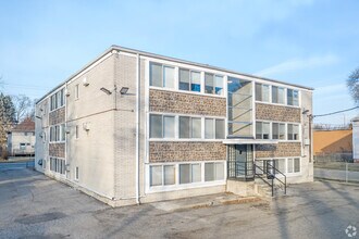 Building Photo - 17644 Lahser Rd