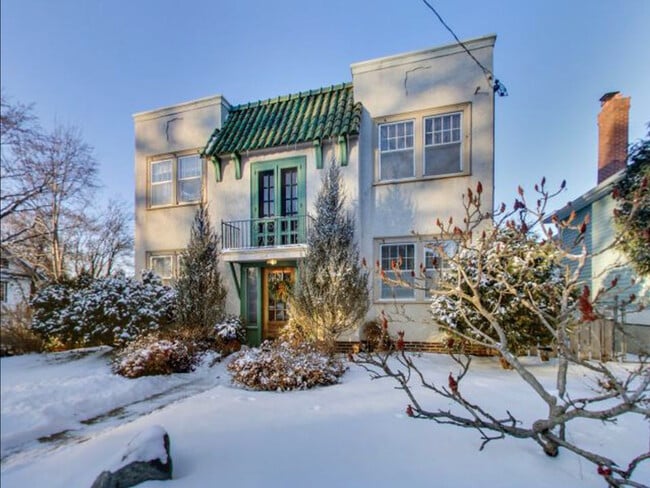 Building Photo - 3124 W 44th St