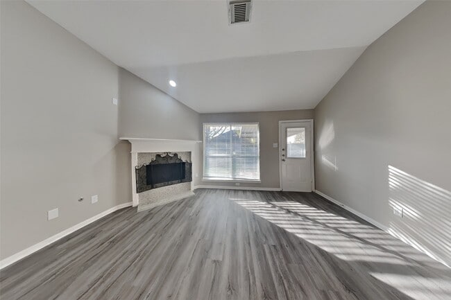 Building Photo - 3606 Chatwood Dr