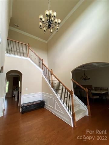 Foto del edificio - 5105 Brynmar Dr