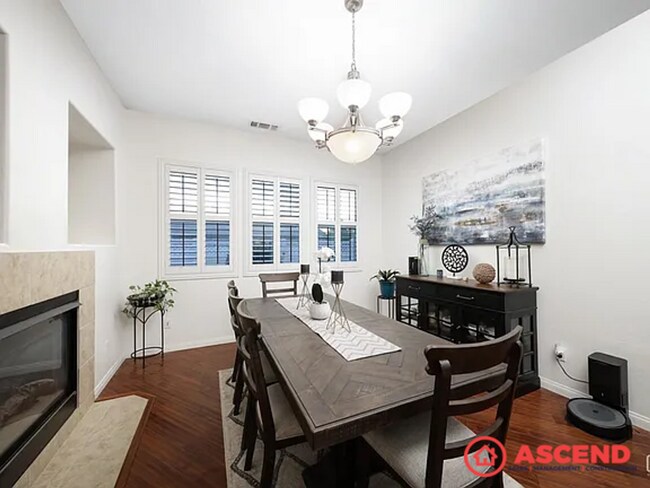 Foto del edificio - 3 Bedroom Home In Stockdale Ranch Area!