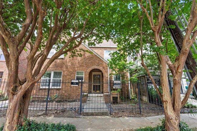 Building Photo - 1812 Stanford St