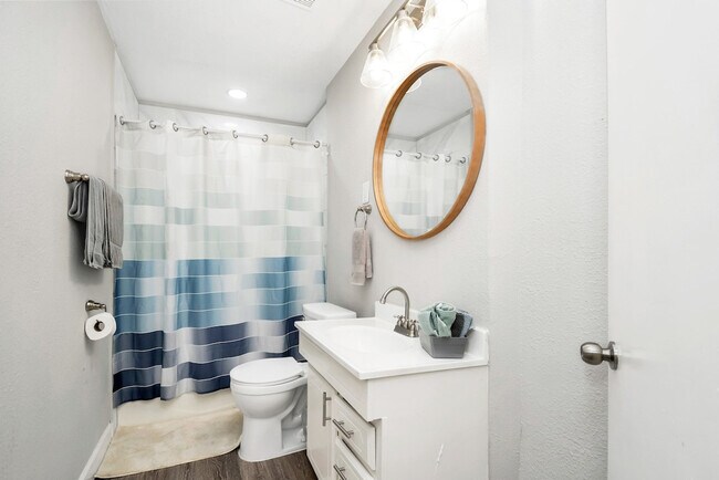 Foto del edificio - 4710 Paradise Ln