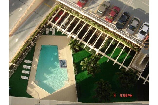 Foto del edificio - 98-450-450 Koauka Loop