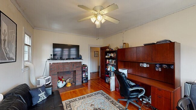 Foto del edificio - 16 Glenville Ave