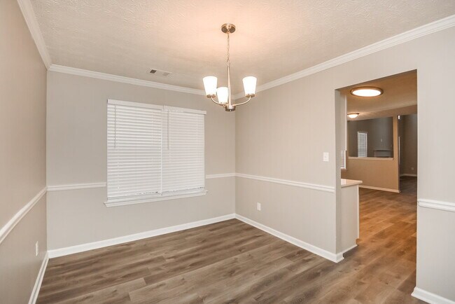 Building Photo - 5621 Winchester Pl