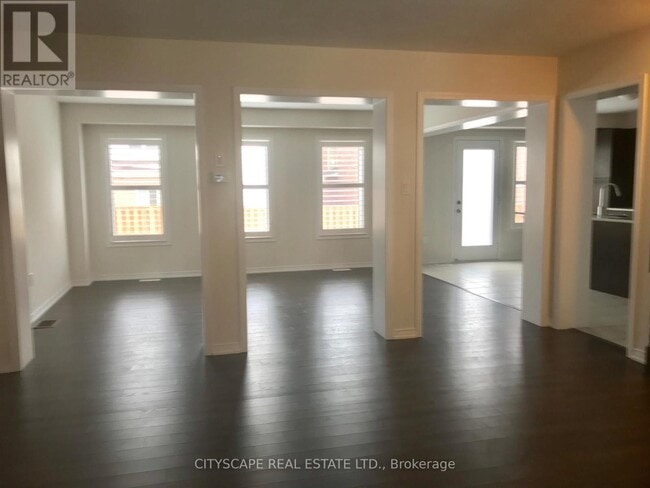 Building Photo - 8600 Sweet Chestnut Dr