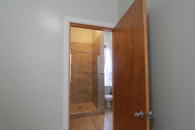 Foto del edificio - 1247 N Cleaver St