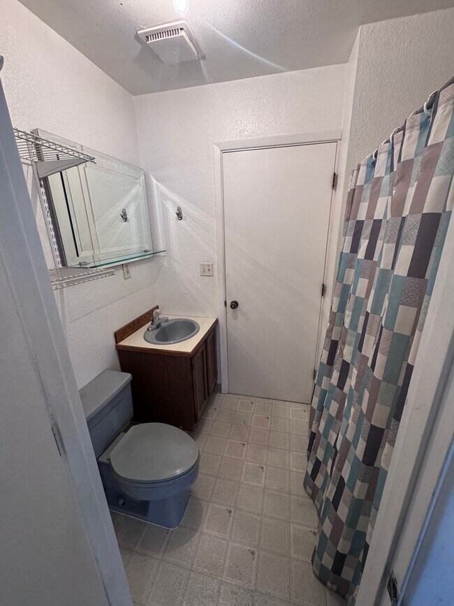 Foto del edificio - 1127 Badger Rd