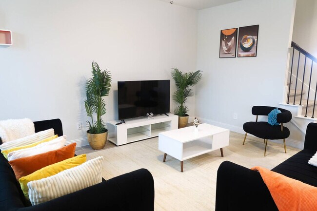 Foto del edificio - 6000 Bursey Rd