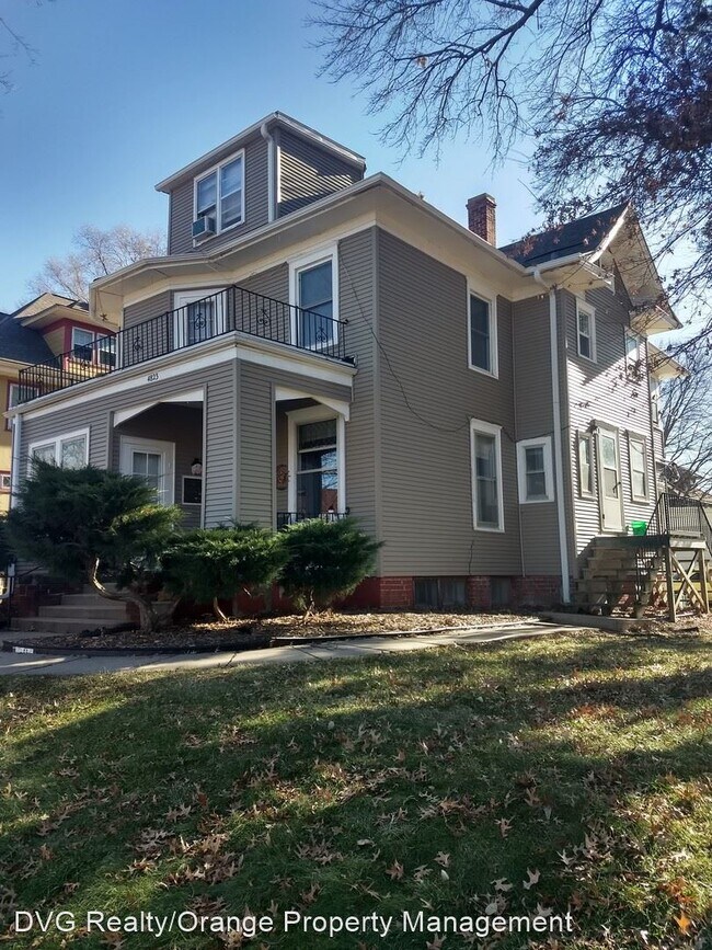Building Photo - 4823 Cass St