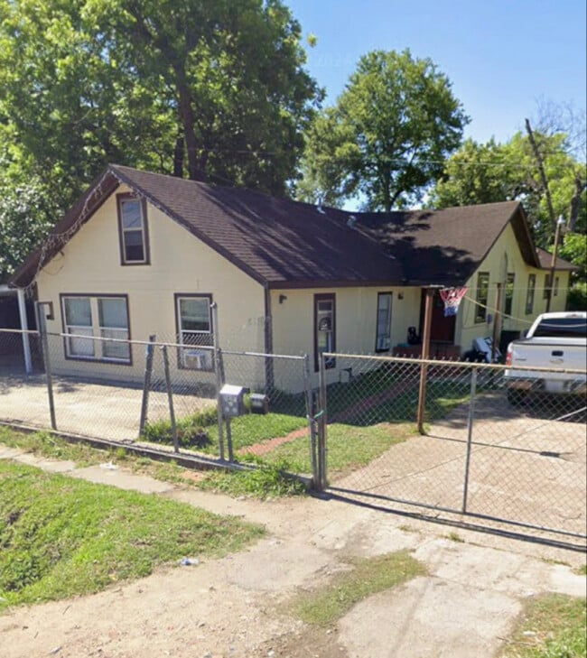 Building Photo - 6818 Alderson St