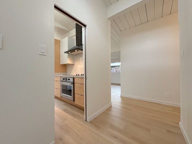 Foto del edificio - Newly Remodeled Single Family Home Available Now!