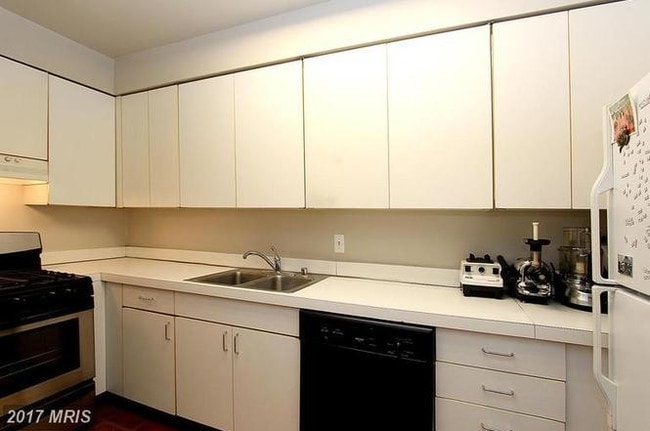 Foto del edificio - 1209 Rhode Island Ave NW