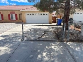 Building Photo - 10747 Tolliver St