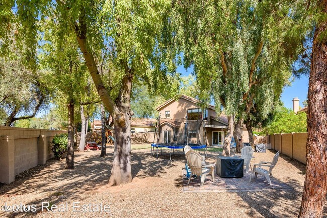 Foto del edificio - 4 br, 3 bath House - 8890 S Grandview Dr.
