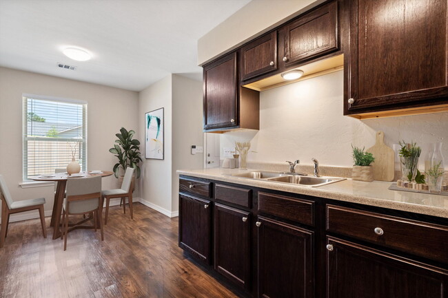 Foto del edificio - Village on Green 62+ Senior Living