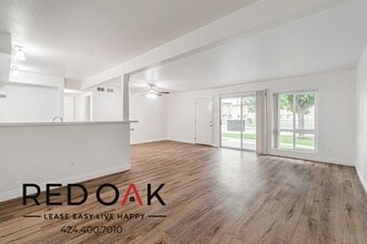 Building Photo - 855 S Citrus Ave