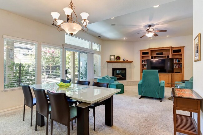 Foto del edificio - 872 E Green Acres Dr