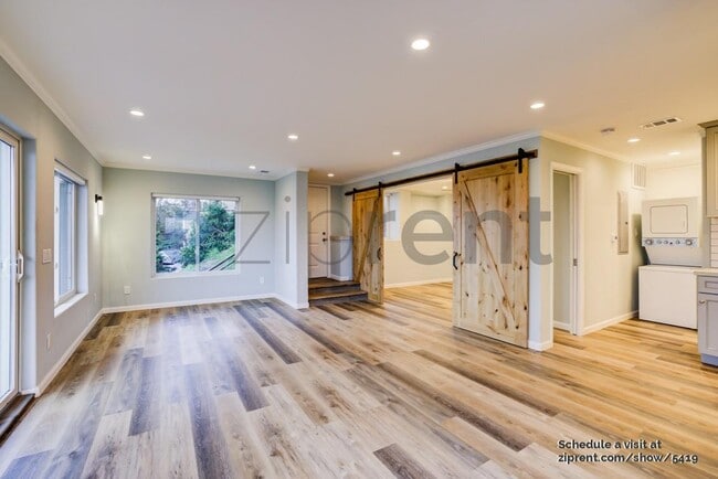 Foto del edificio - 822 Humboldt Rd