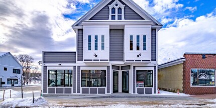 Building Photo - 261 Main St