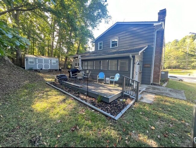 Building Photo - 130 Huntington Pl