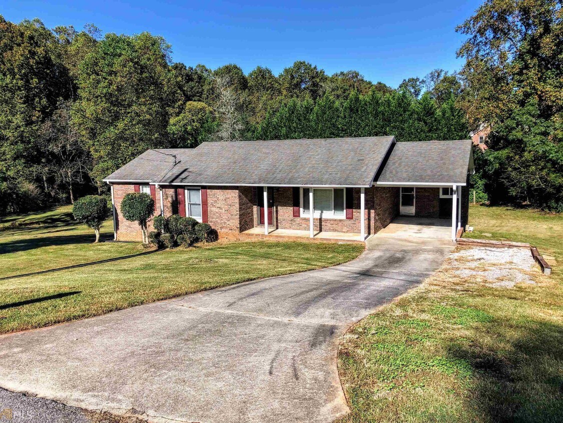 4544 Strickland Blvd, Flowery Branch, GA 30542 House for Rent in