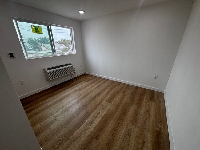 Foto del edificio - 6012 10th Ave