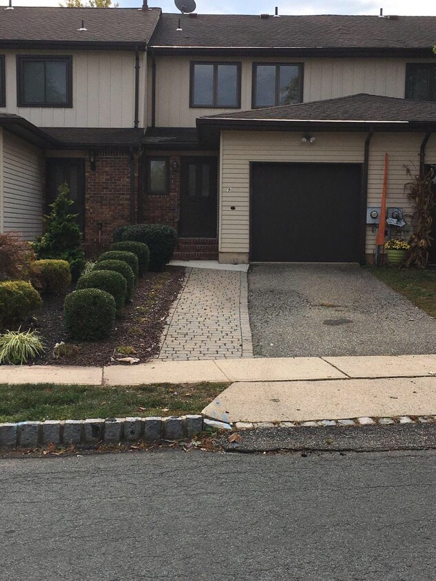 9 Manchester Rd, Flemington, NJ 08822 Townhome Rentals in Flemington