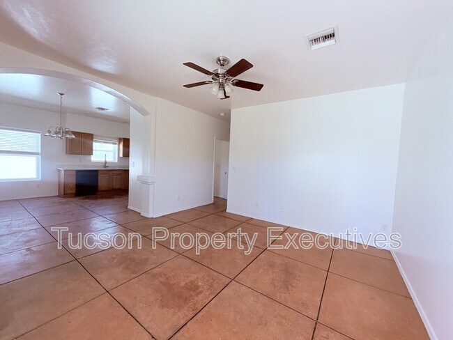 Foto del edificio - 324 W 23rd St