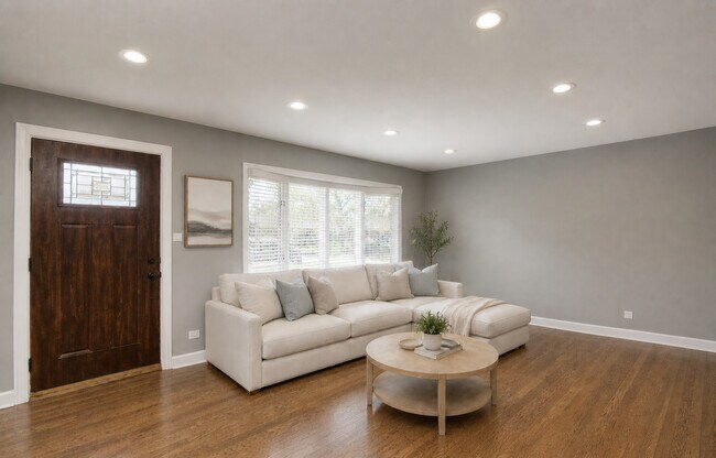 Foto del edificio - 367 W Fremont Ave