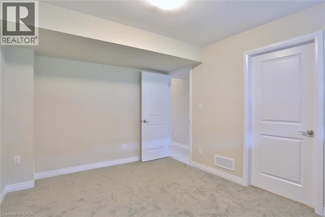 Building Photo - 29 Ridgemount St