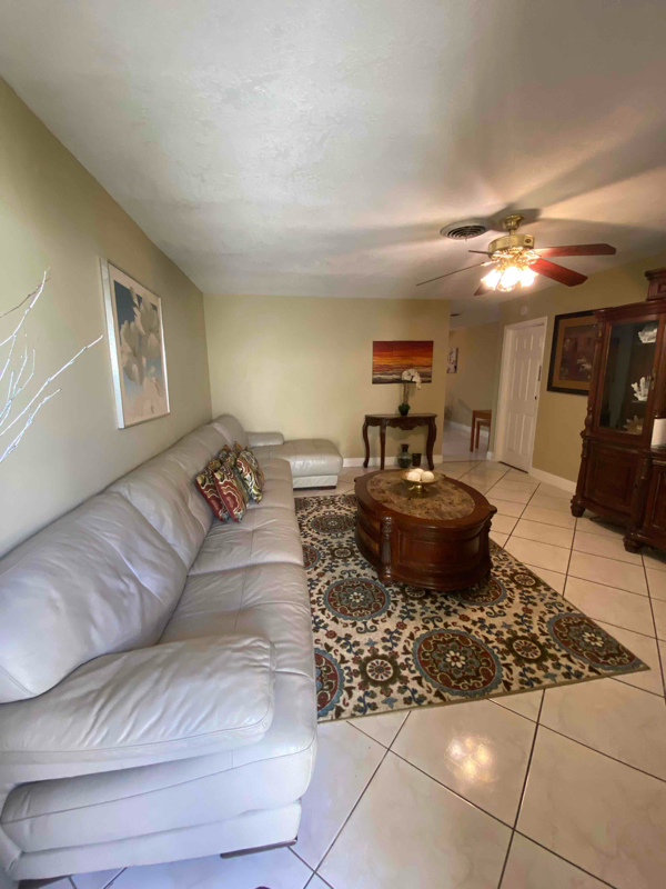 Primary Photo - 8406 NW 35th St