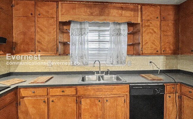 Foto del edificio - 7852 Opal Dr